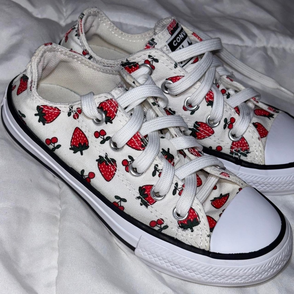 Converse all star cherry and strawberry low top sneaker white canvas